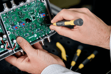 Load image into Gallery viewer, 801-7ESD Lindstrom Slotted/Phillips ESD Safe Precision Screwdriver Set 1.5-3.0mm/PH00-PH1 - 7 Pcs