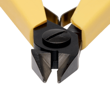 Load image into Gallery viewer, 8143 Lindstrom Micro-Bevel® Precision Cut Diagonal Cutter with Tapered Head & ESD Safe Handle 0.2-1.25 mm